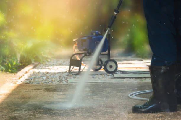 Best Pool Deck Cleaning  in Deforest, WI